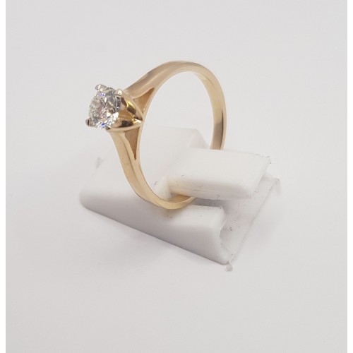 Złoty pierścionek zaręczynowy z brylantem KOD PRODUKTU: PZ 484
