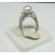 Złoty pierścionek z perłą morską z brylantami KOD PRODUKTU: GAL 565