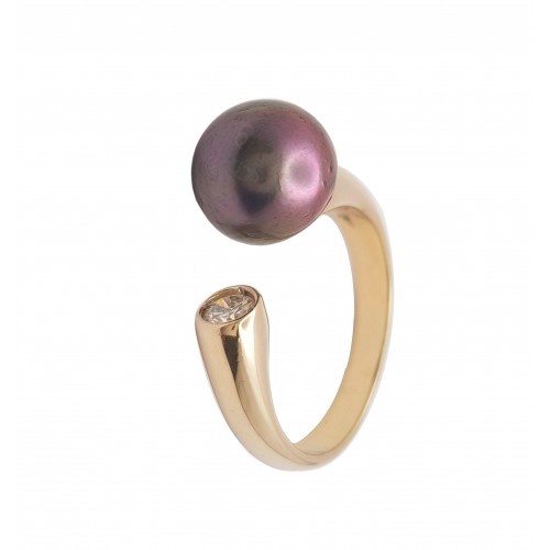 Złoty pierścionek z brylantem i czarną perłą KOD PRODUKTU: GAL 487