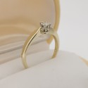 Złoty pierścionek zaręczynowy z diamentem KOD PRODUKTU: PZ 093